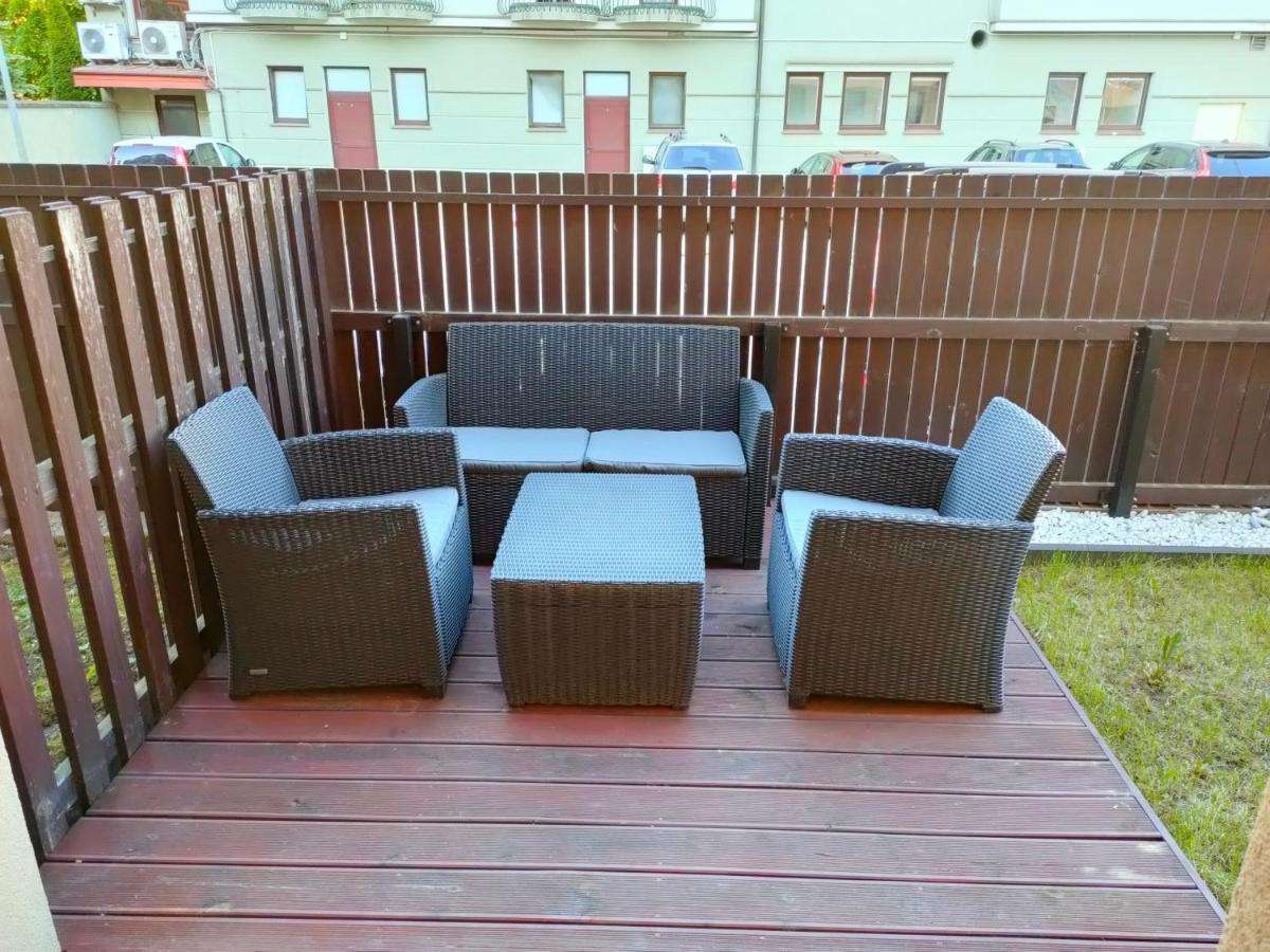 Apartament Rodzinny Z Ogrodkiem W Centrum Gizycka ギジツコ エクステリア 写真